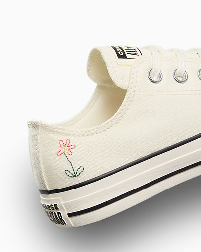 Chuck Taylor All Star Embroidered Little Flowers Egret/Egret/Black, Detail Angle View
