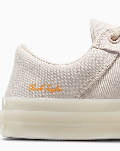 Chuck 70 Marquis Light Dune/Gold/Egret, Detail Angle View