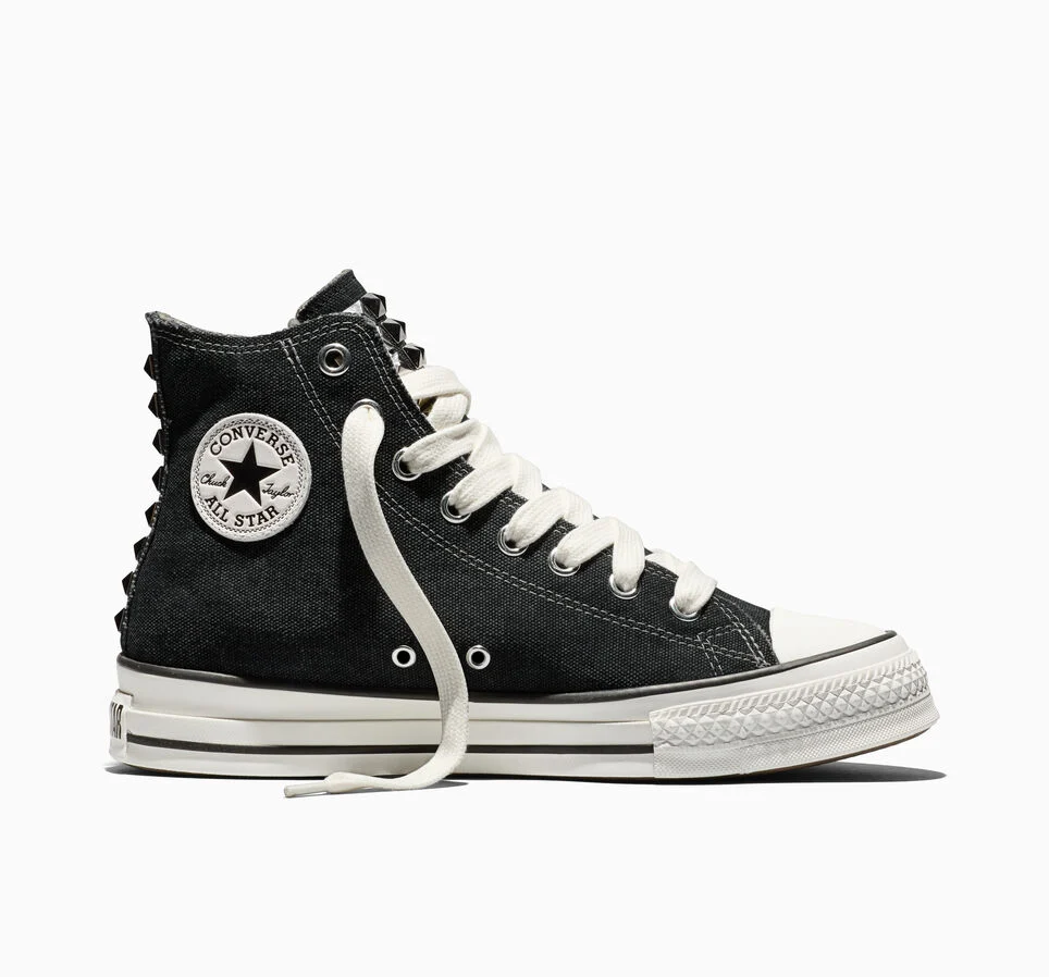 Chuck Taylor Throwback Distressed Studs Black/Silver/White