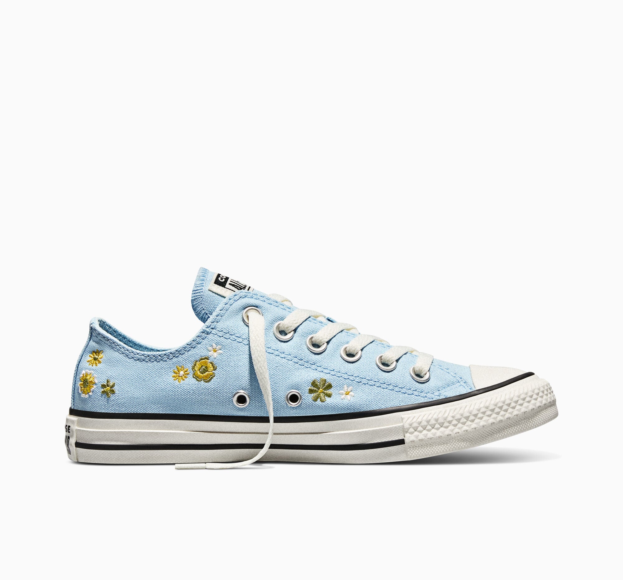 Chuck Taylor All Star Embroidered Florals Women's Low Top Shoe