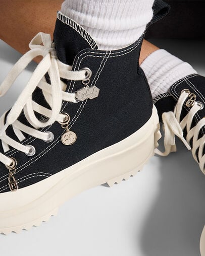 Run Star Hike Charms Black/Egret/Gold