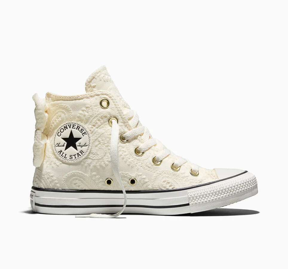 Chuck Taylor All Star Bow Embroidered Paisley Egret/Vintage White/Black