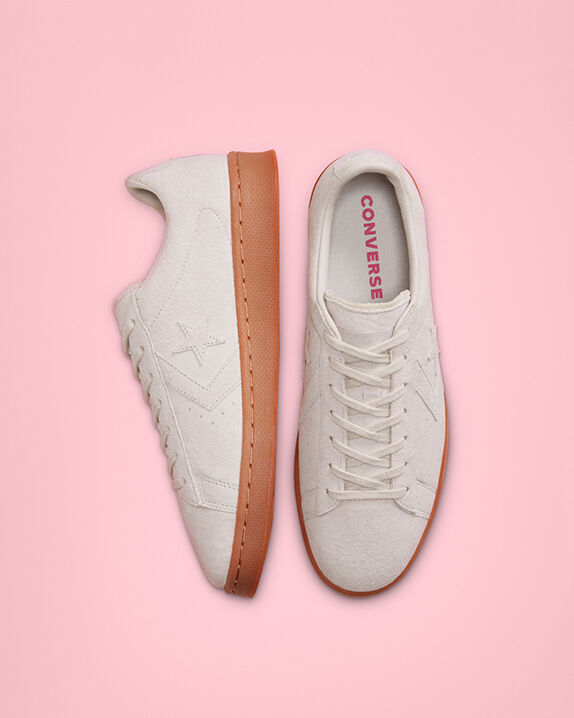 mens tan leather converse