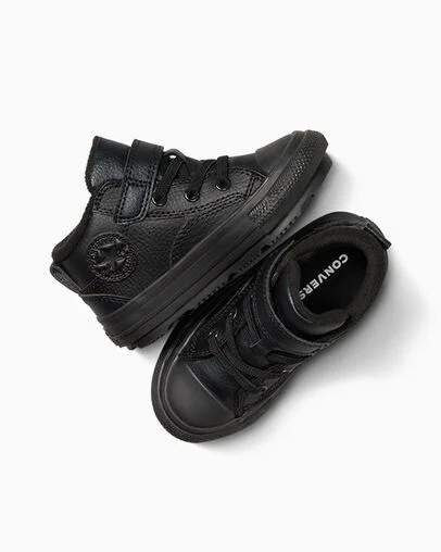 Chuck Taylor All Star Malden Street Boot Easy-On Black/Black/Black, Angled View