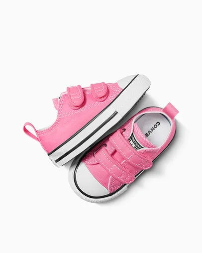 Chuck Taylor All Star Easy-On Canvas Pink, Angled View