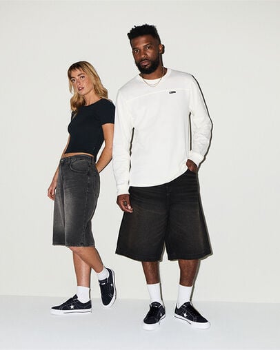 CONS One Star Pro Suede Black/Black/White, On Foot Shot 1