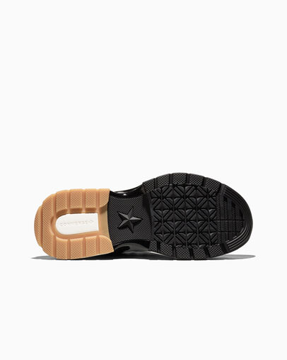 Run Star Crush Distressed Patent Black/Egret/Light Gum Honey, Outsole View