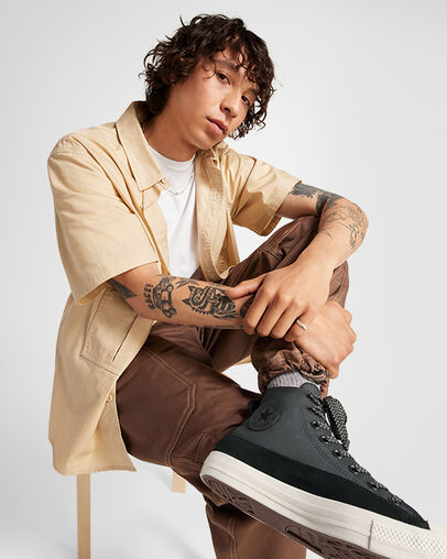 Chuck Taylor All Star Urban Explorer Dk Smoke Grey/Black, On Foot Shot 2