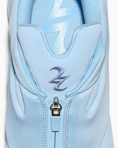 SHAI 001 Masi Blue, Detail Angle View