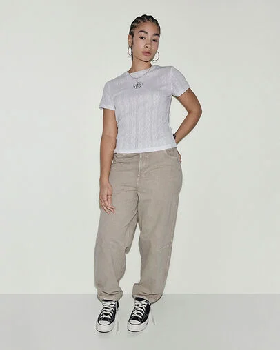 Locket T-Shirt White 10A, Full Body View