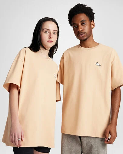 Go-To Loose Fit Sneaker Patch T-Shirt Coastal Dune, Front View