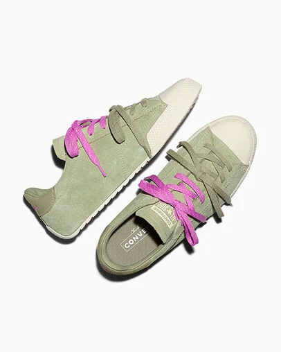 Chuck Taylor Lo Light Field Surplus Green Green/Lt Shocking Orchid Pink/Egret, Angled View
