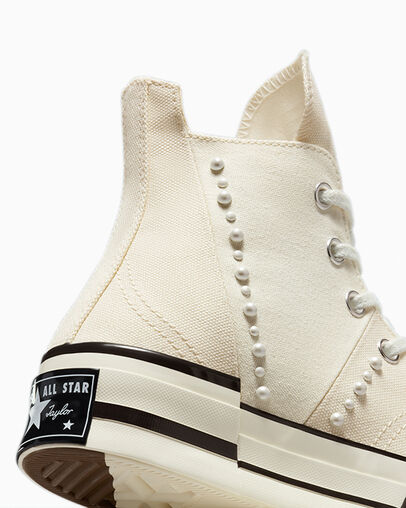 Chuck 70 Plus Y2K Gems Egret/Black/Egret, Detail Angle View