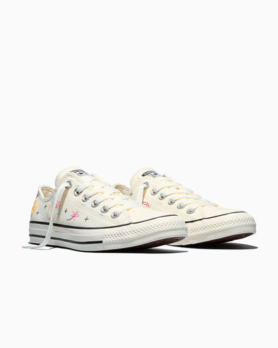 Chuck Taylor All Star Embroidered Market Essentials Egret/Red/Thyme Again Green, Top and Side View