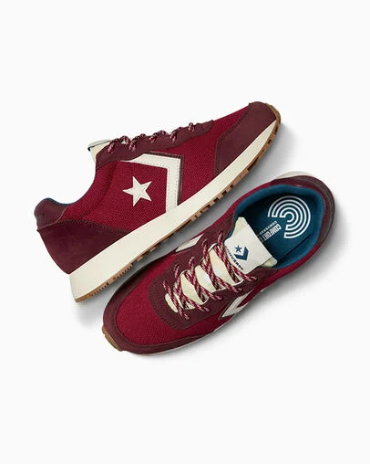 Omega Trainer Color Pop Days Ahead/Egret/Team Red, Angled View