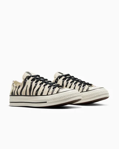 Chuck 70 Glow-In-The-Dark Zebra Print Light Dune/Black/Egret, Top and Side View