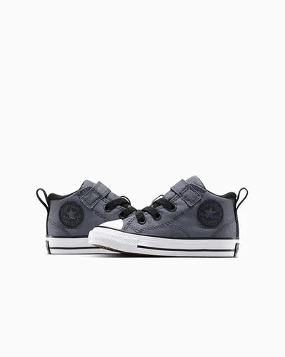 Chuck Taylor All Star Malden Street Easy On Cold Stare/White/Black, Detail Angle View