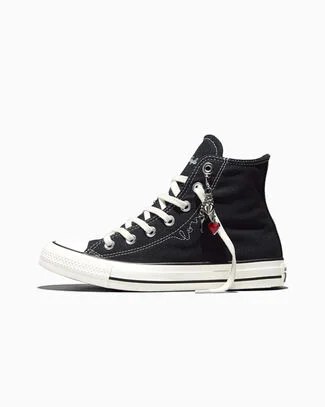 Chuck Taylor All Star Valentine's Day Black/Egret/Days Ahead Red, Detail Angle View