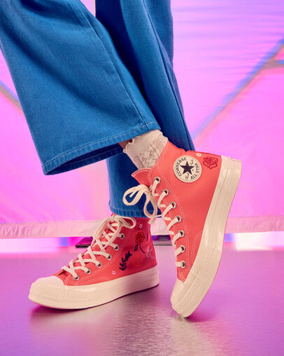 Chuck 70 Summer Embroidery Watermelon Slushy/Egret, Reflective View