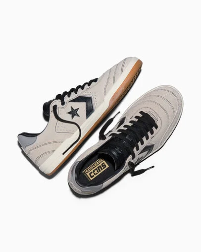 CONS Louie Lopez Pro 2 Suede Egret/Black/Gum, Angled View