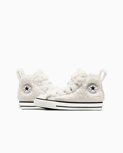 Chuck Taylor All Star Easy On Faux Sherpa Egret/Vintage White, Detail Angle View