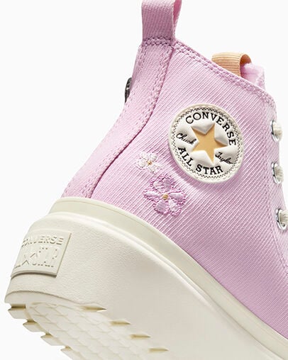 Chuck Taylor All Star Lugged Lift Platform Flowers Stardust Lilac, Detail Angle View