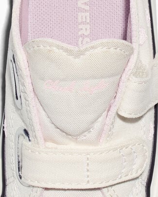 Chuck Taylor All Star Easy-On Valentine&rsquo;s Day Vintage White/New Found Bloom Pink/Black, Detail Angle View