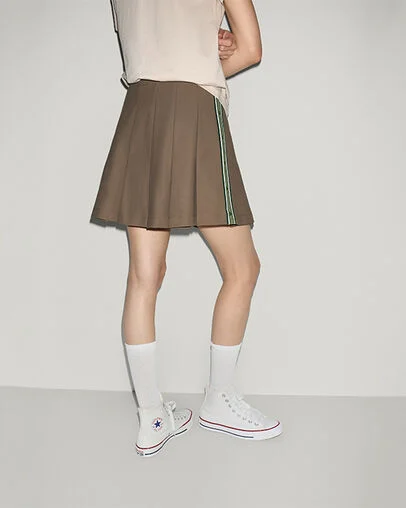 Retro Track Relaxed Pleat Skirt Taupe, Full Body View