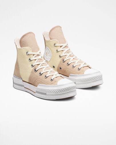 Chuck 70 Plus Summer Utility Oat Milk/Soft Dune, Angled View