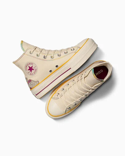 Chuck Taylor All Star Lift Platform Dia de Muertos Natural Ivory/Legend Berry, Angled View