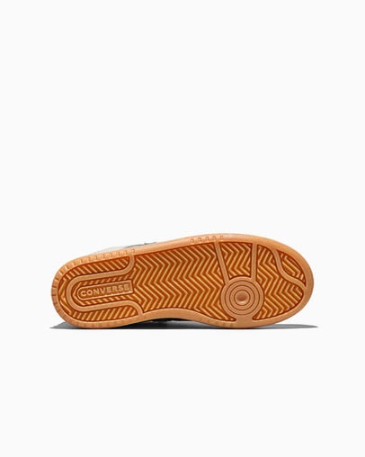 CL98 Vintage White/Mineral Brew Grey/Egret, Outsole View