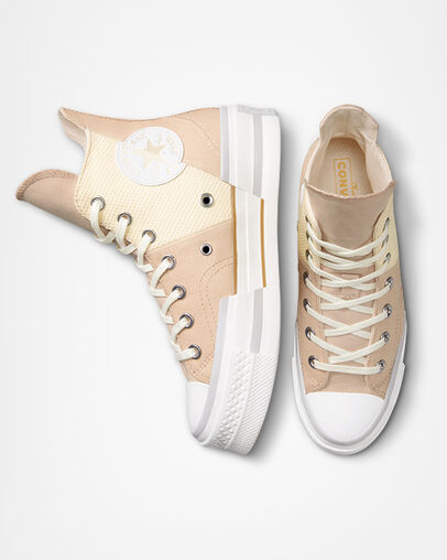 Chuck 70 Plus Summer Utility Oat Milk/Soft Dune, Top and Side View