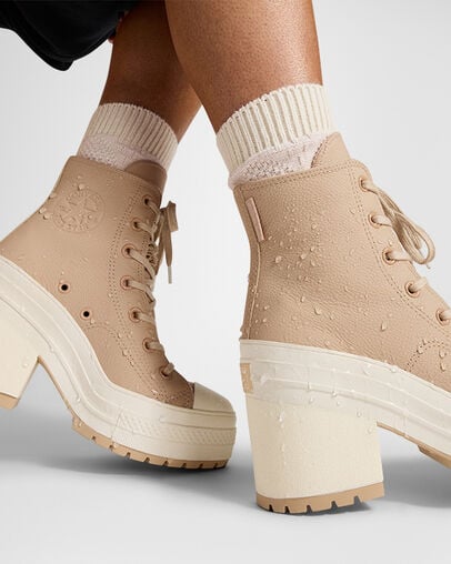 Chuck 70 De Luxe Heel Platform Weatherized Leather Warm Quarry/Warm Quarry/Egret, On Foot Shot 2