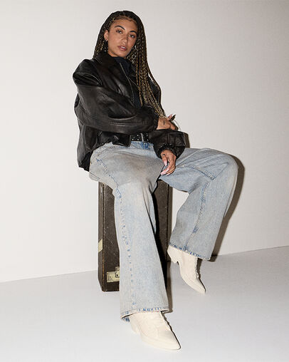 Chuck 70 De Luxe Pointed Platform Woven Leather Egret/Egret/Egret, On Foot Shot 1