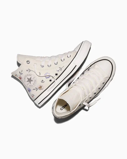 Chuck Taylor All Star Sequin Flowers Vintage White/Black, Angled View