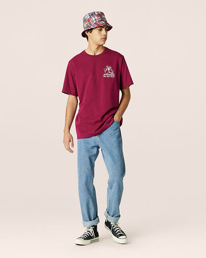 Fish Fry Shop Tee Rose Maroon, Full Body View