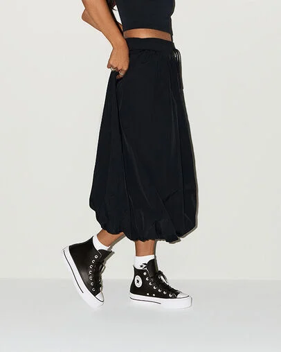 Chuck Taylor All Star Leather Platform Black/Black/White, On Foot Shot 1