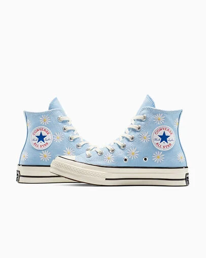 Chuck 70 Embroidered Daisies Blue It/White/Black, Detail Angle View