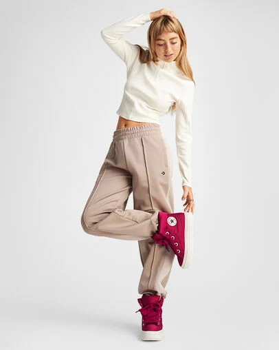 Chuck Taylor All Star Elements Boot Sporty Berry/Sporty Berry, On Foot Shot 1