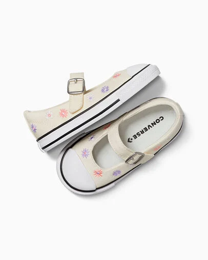 Chuck Taylor All Star Dainty Mary Janes Easy-On Floral Embroidery Egret/White/Black, Angled View