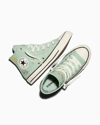 Chuck Taylor All Star Embroidered Market Essentials Thyme Again Green/Gold Palm/Very Peri Purple, Angled View