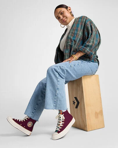 Chuck 70 Canvas & Plaid Deep Bordeaux/Egret, On Foot Shot 1