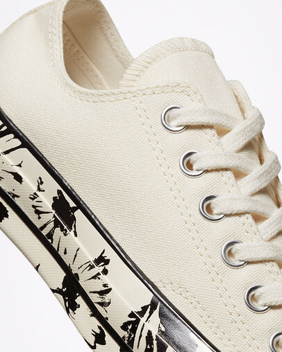 Chuck 70 Hybrid Floral Egret/Black/Egret, Detail Angle View