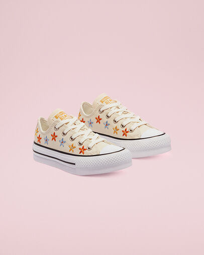 Chuck Taylor All Star Lift Platform Spring Flowers Natural Ivory/White/Black, Angled View