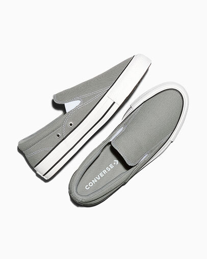 Chuck Taylor All Star Malden Slip-On Classic Grey/White/Black, Angled View