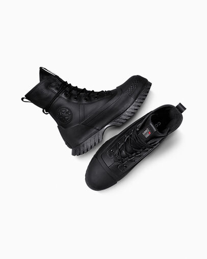 Chuck Taylor All Star Lugged 2.0 XHi Waterproof Leather Platform Negro/Negro/Piel de tibur&oacute;n, Angled View