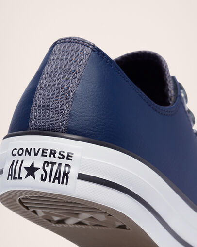 Chuck Taylor All Star Leather Midnight Navy/Light Carbon, Detail Angle View