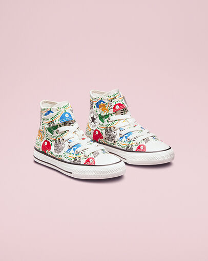 Chuck Taylor All Star Easy-On Multicolored Animals Vintage White/Multi/Black, Angled View
