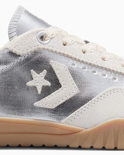Run Star Trainer Metallic Canvas Dull Silver/Vintage White, Detail Angle View