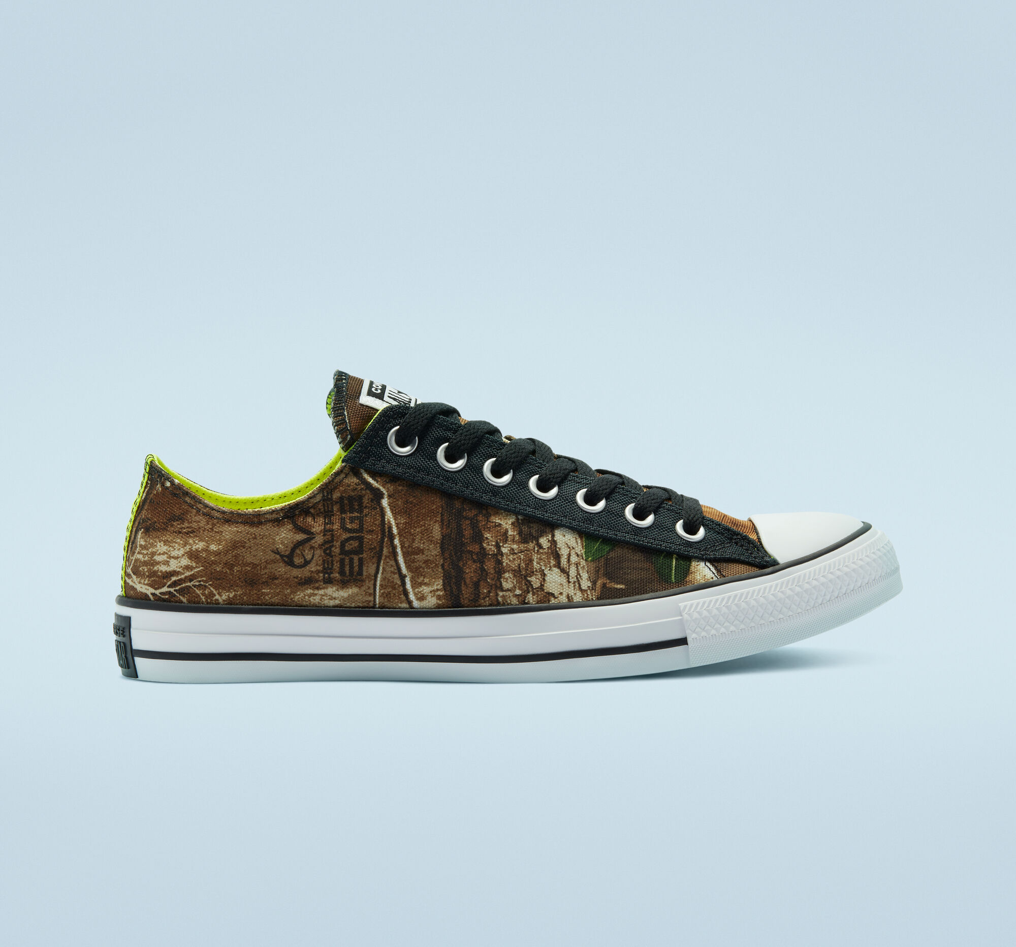 converse camo low top